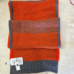 GAP wool blend scarf 🧣